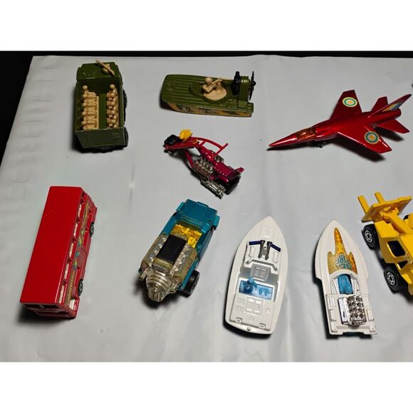 Lot of 13 1970's Matchbox Lesney Motorcycle Army & More - Picture 7 of 12